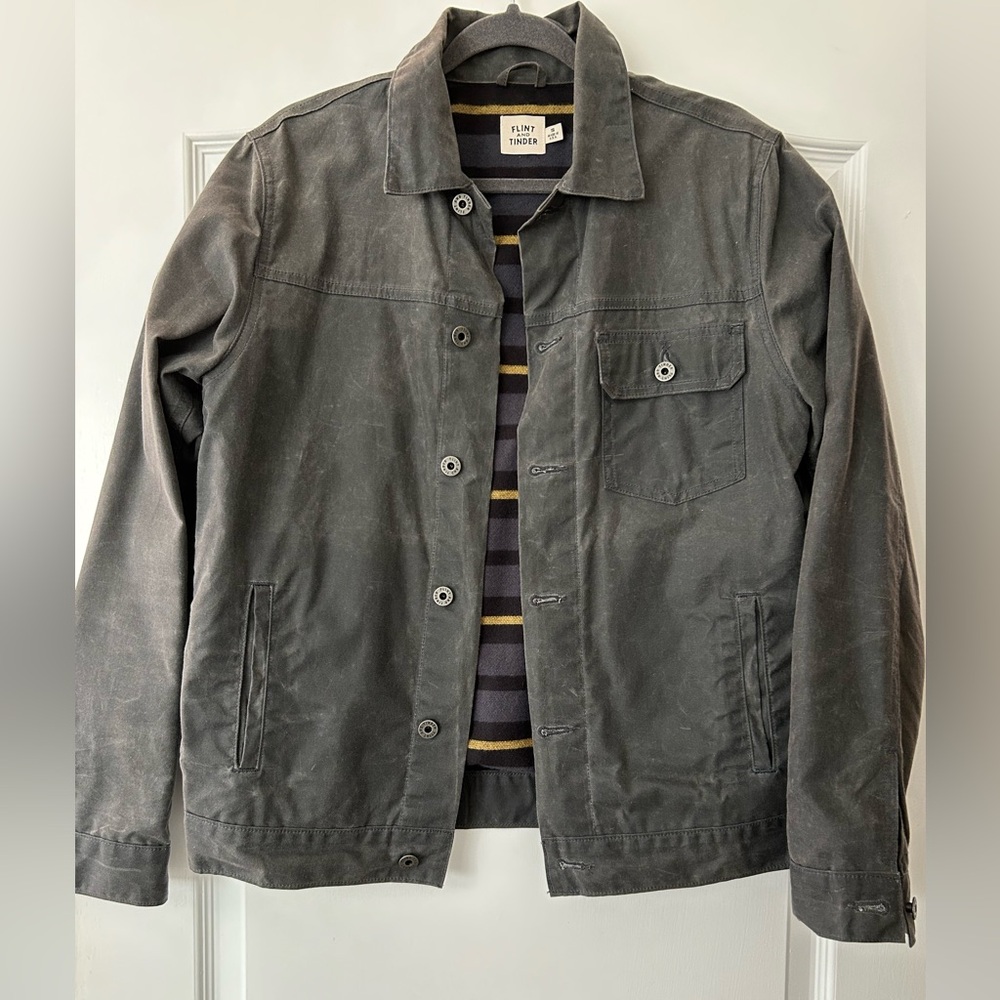 Flint and Tinder Flannel-Lined Waxed Trucker Jacket in Light Gray